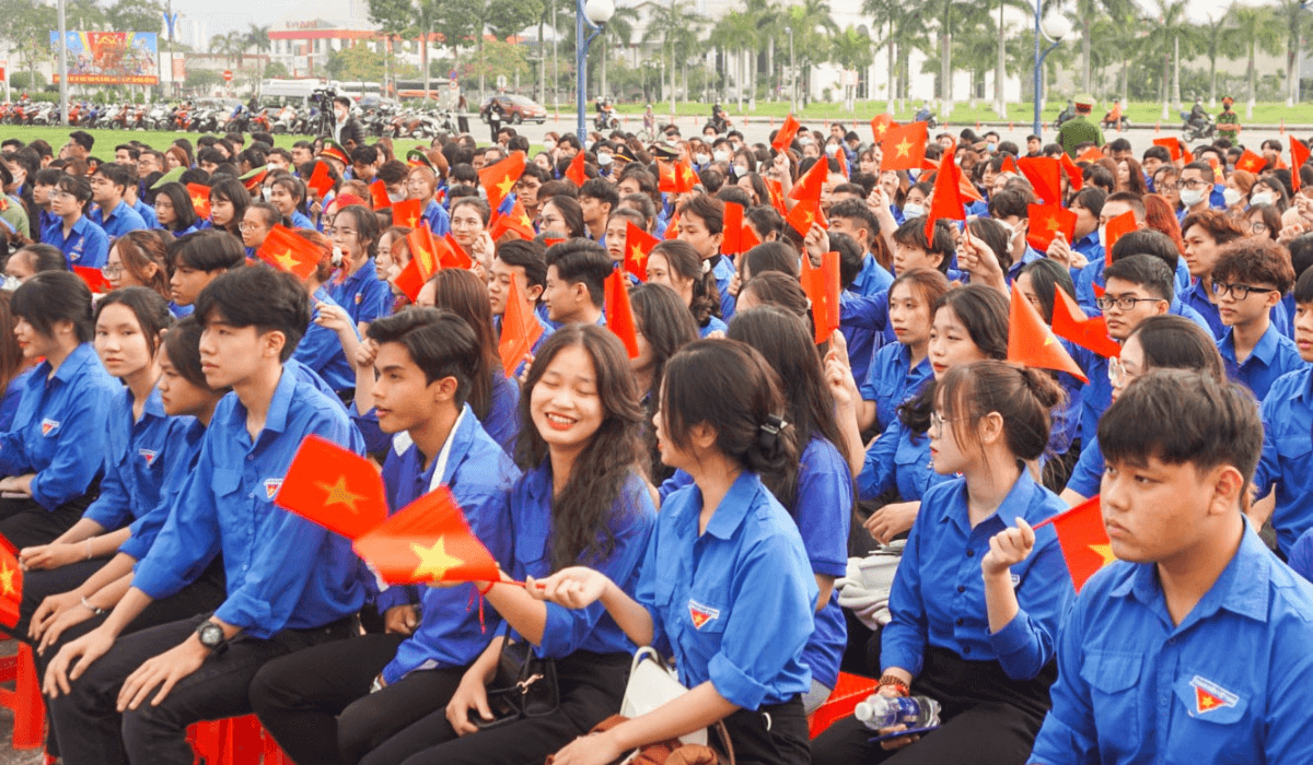 Ý nghĩa sâu sắc của Áo Đoàn Thanh niên - Niềm tự hào tuổi trẻ Việt Nam